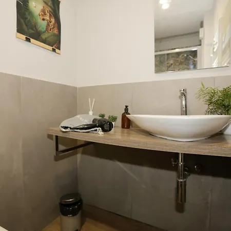 Next To Center - 1g Wifi - Netflix - Self Check-in Lägenhet Genua