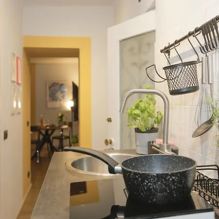 Next To Center - 1g Wifi - Netflix - Self Check-in *
