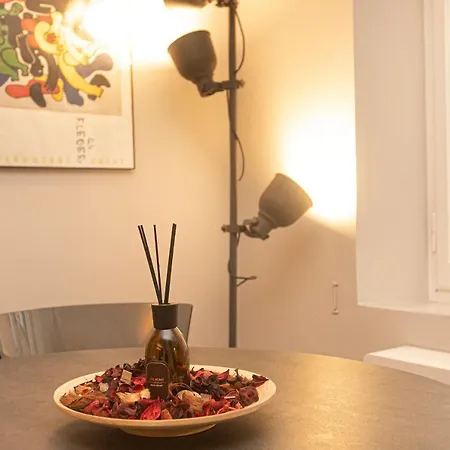 Giano Host - I Teatri Gênes